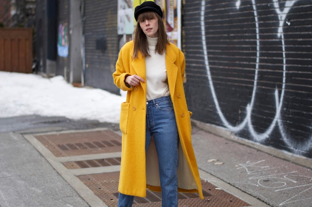 Желтое пальто станет главным хитом осени (и еще пять моделей, которые будут популярны)