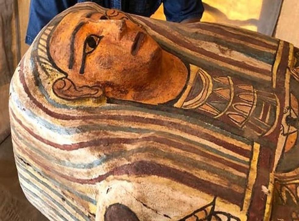 Сразу 14 мумий: археологи в Египте нашли хорошо сохранившиеся саркофаги возрастом 2500 лет