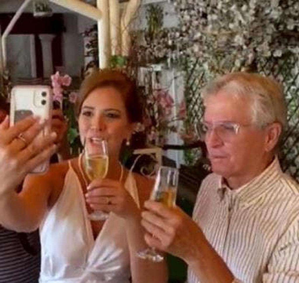 Пара поженилась по видеосвязи спустя всего 20 дней после знакомства
