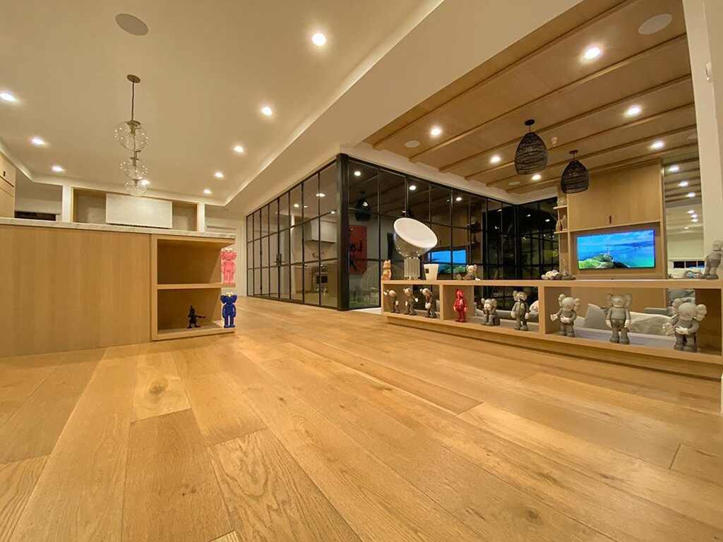 Джастин Бибер хочет продать свой особняк в Беверли Хиллз за 9 млн долларов (714 млн рублей). Фото