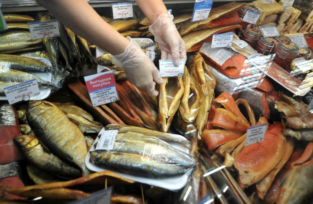 Риска не было   в Китае нашли живой коронавирус на упаковке замороженной рыбы