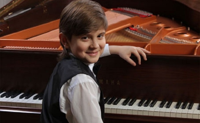 В 7 лет он выступал с оркестром: как сейчас живет мальчик-вундеркинд Даниил Харитонов (видео)