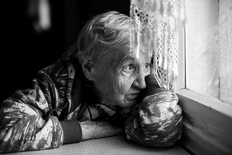 Пожилым людям нужен вовсе не стакан воды: 5 вещей, которые действительно будут необходимы в старости каждому человеку