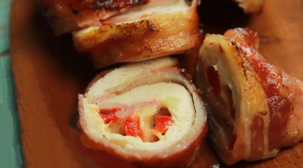 Жареная курица с моцареллой, беконом и ветчиной: рецепт вкуснейшей курицы  Памплона    гости удивятся