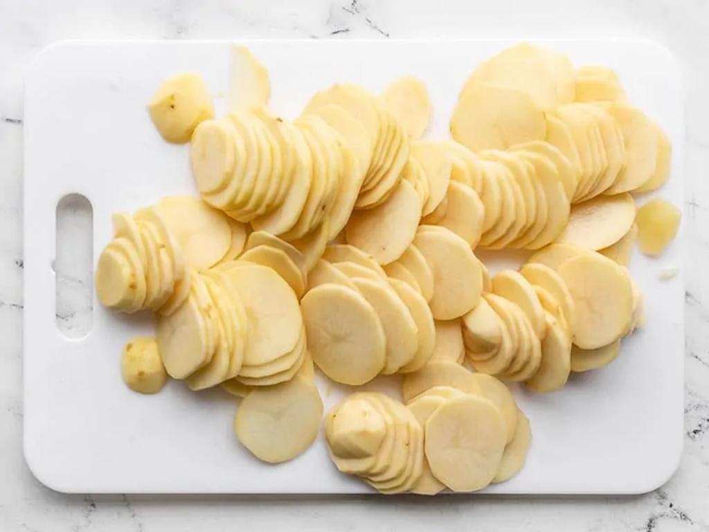 Картофель в духовке получается идеальным. Рецепт для тех, кто любит сливочный вкус
