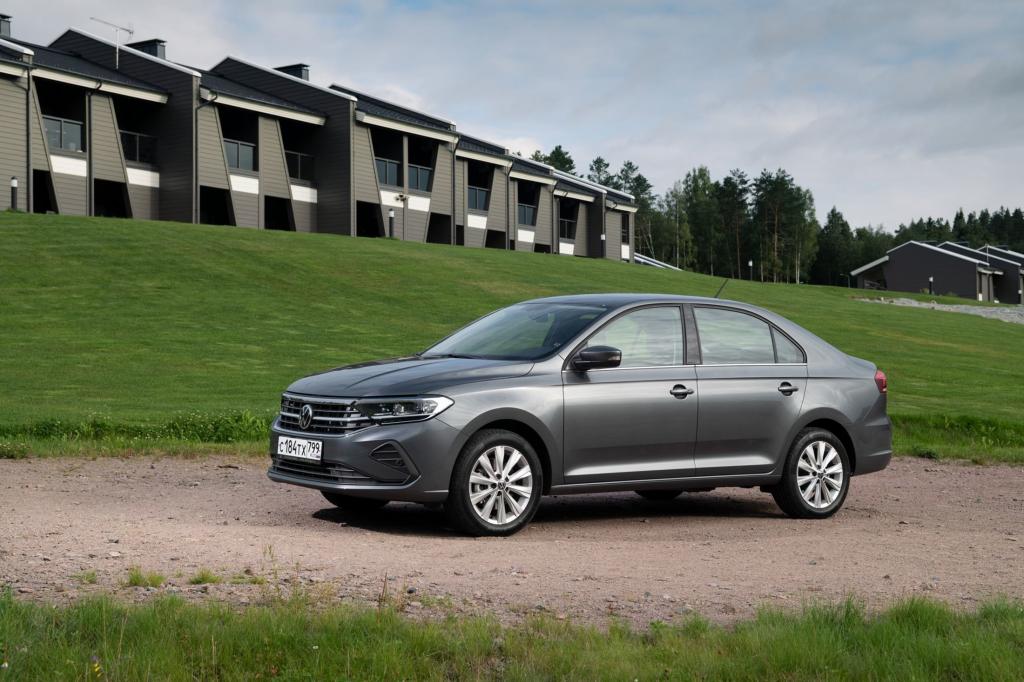 Новый Volkswagen Polo, который стал лифтбеком, получил опциональный пакет  Спорт  и в январе следующего года появится на российском рынке