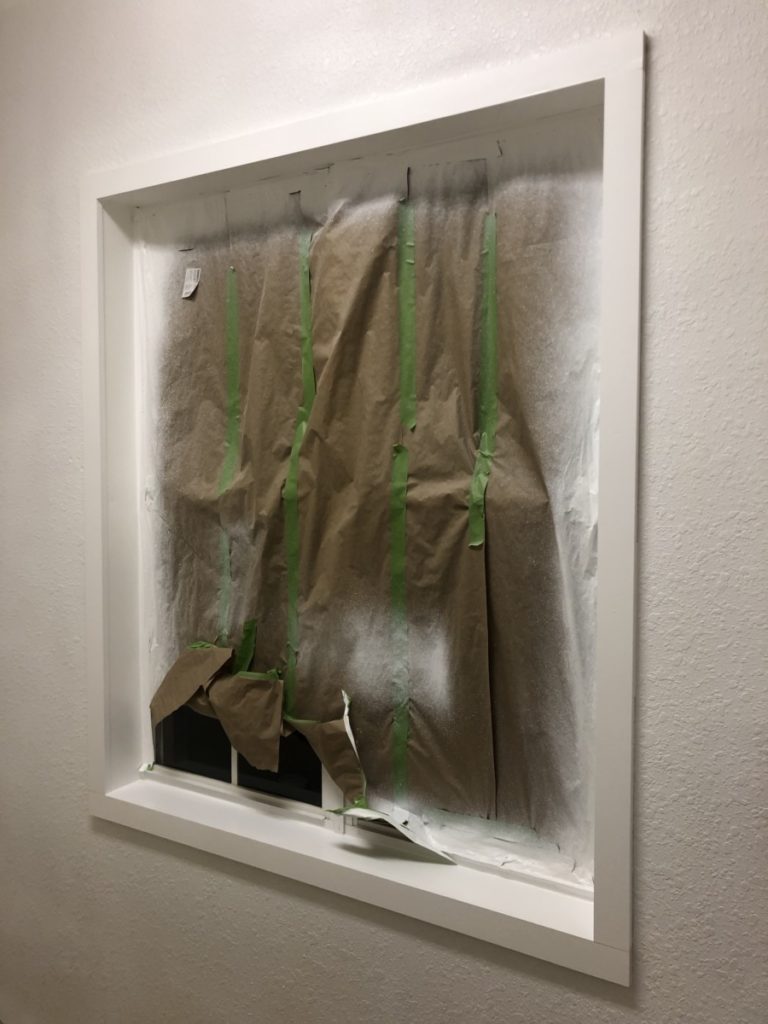 Муж сам сделал аккуратные внутренние откосы из МДФ. Способ подойдет даже для окна без подоконника