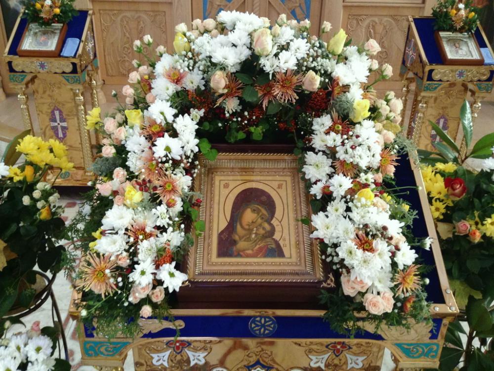 22 октября   день Эфесской (Корсунской) иконы Божией Матери. О чем принято молиться ей кроме как о прибавлении достатка