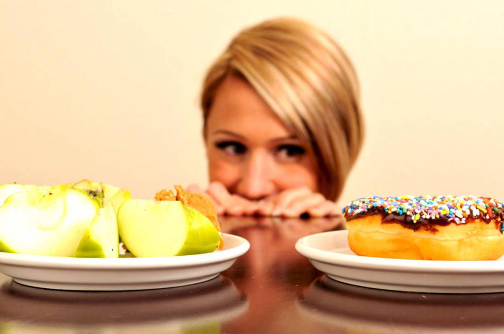 Снижать углеводы? Или считать калории? Британский диетолог объяснил бессмысленность спора