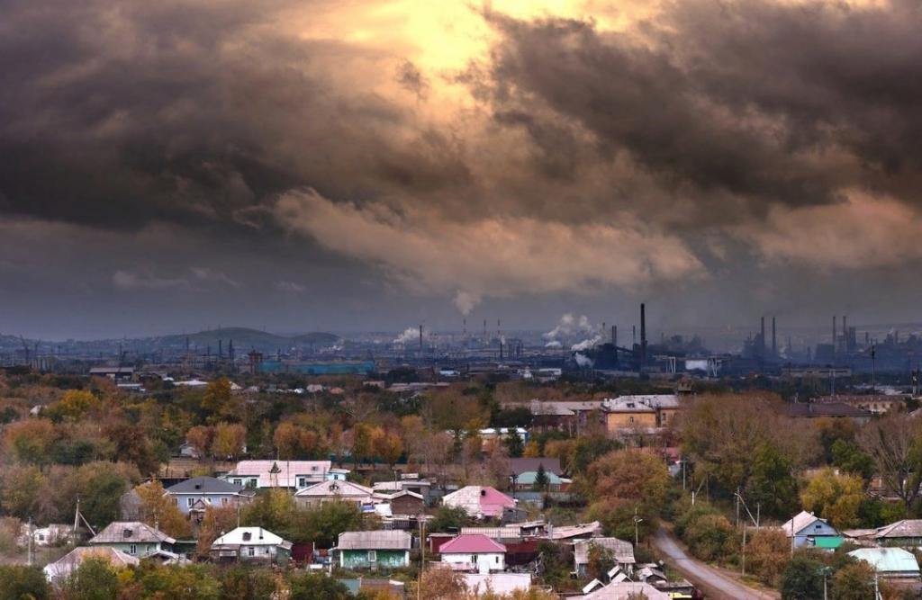 Нерадостное первенство: статистика показала, в каких городах Урала самый грязный воздух