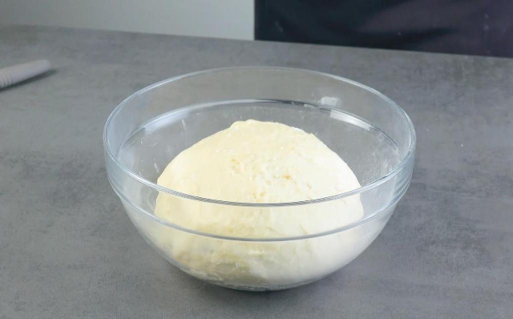 Объедение: попробовала пирог с черникой и начинкой из сливочного сыра, по форме он похож на цветок