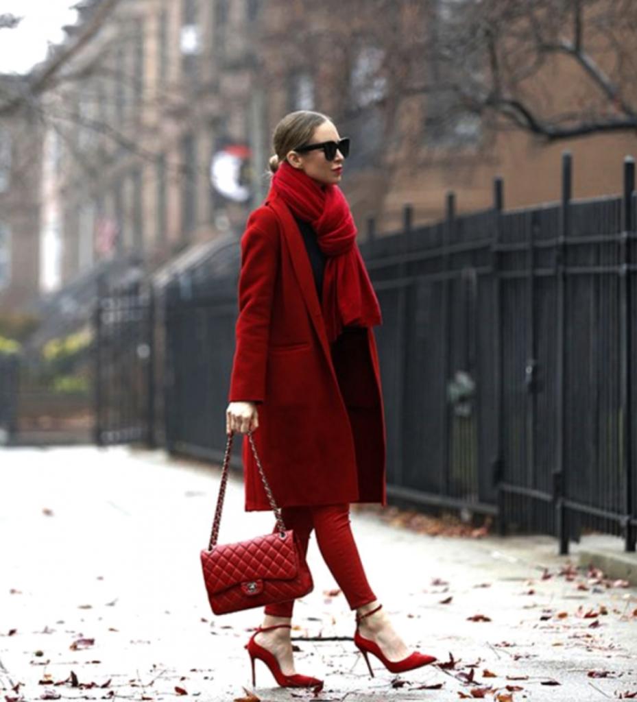 Не боимся делать свой зимний гардероб ярким. 9 стильных образов, где фаворитом является красный цвет