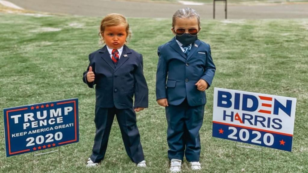Фото 4-летних сестер-близняшек, одетых в костюмы и загримированных под двух кандидатов в президенты США, моментально стало вирусным