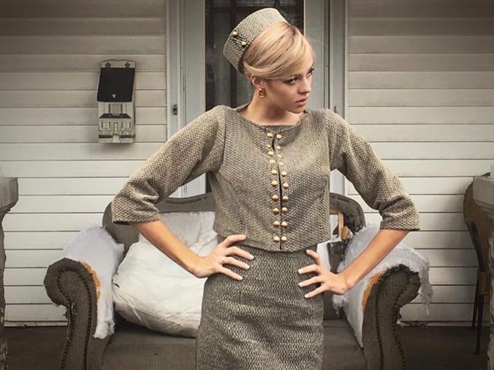 Блогер превращает одежду из комиссионных магазинов в наряды диснеевских принцесс
