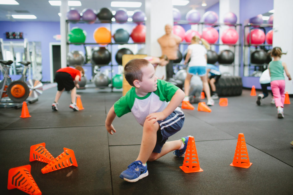 Начните с малого, после включайтесь в занятии всей семьей: как приучить ребенка заниматься спортом