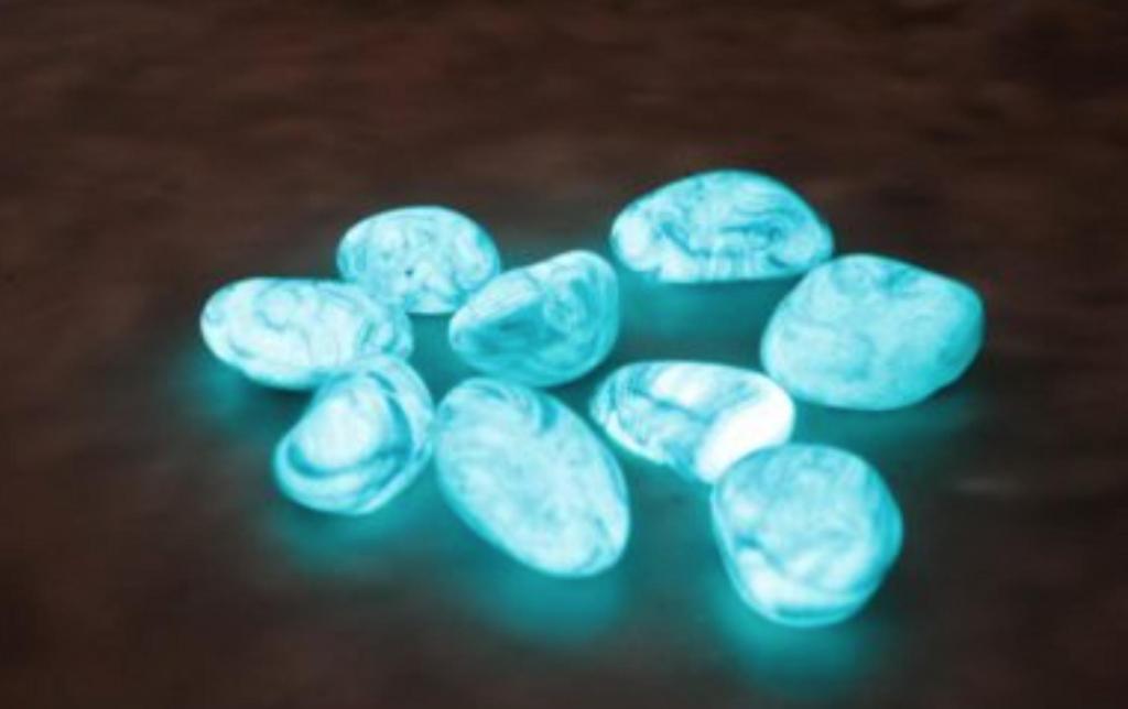 Прорыв в науке: ученые разгадали загадку светящегося камня (фото)