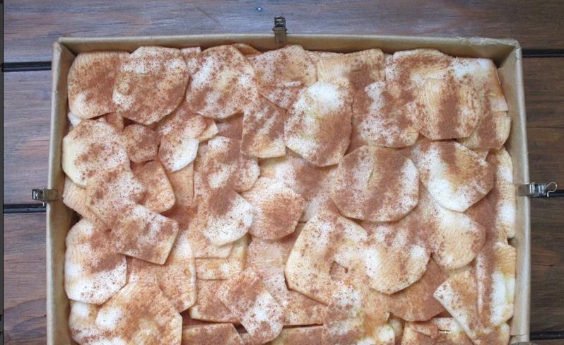 Рецепт яблочного пирога привезла с отдыха в Татрах: прижился в семье навсегда
