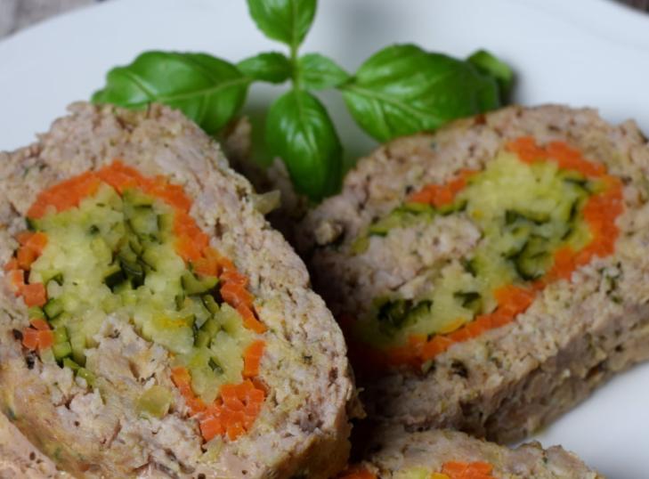 Беру фарш, морковку и кабачки и делаю яркий и вкусный рулет. Отличная альтернатива котлетам