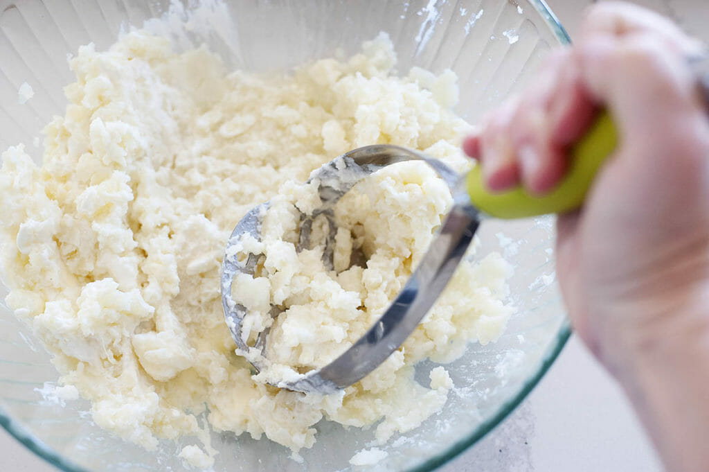 Запеченный фаршированный картофель с сыром и беконом пошаговый рецепт с фото