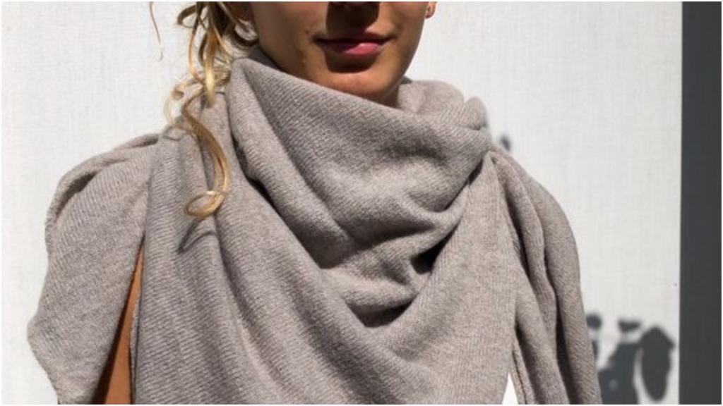 Двойная петля или косичка: простые приемы модного завязывания шарфов