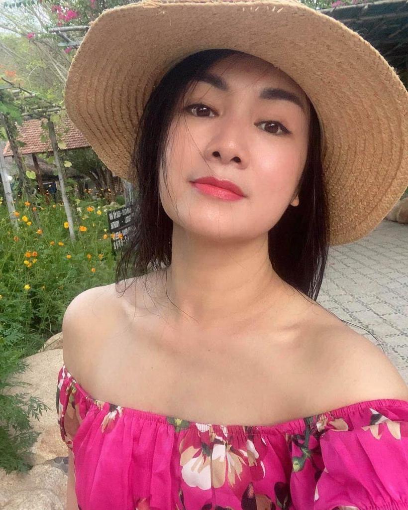 51-летняя вьетнамская актриса выглядит чуть старше своей дочери. Она раскрыла секрет своей молодости (фото)
