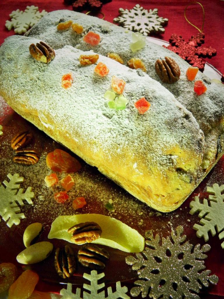 На Новый год всегда пеку немецкий рождественский пирог с сухофруктами: рецепт