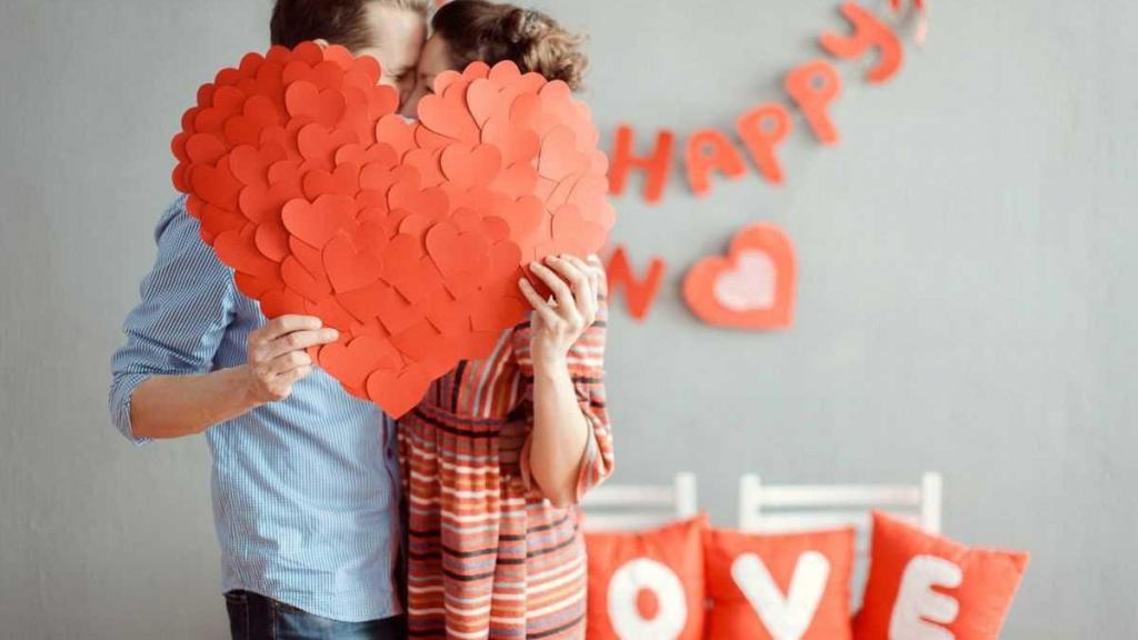 Романтическая музыка, оригинальные закуски и другие способы, как сделать празднование Дня святого Валентина дома особенным