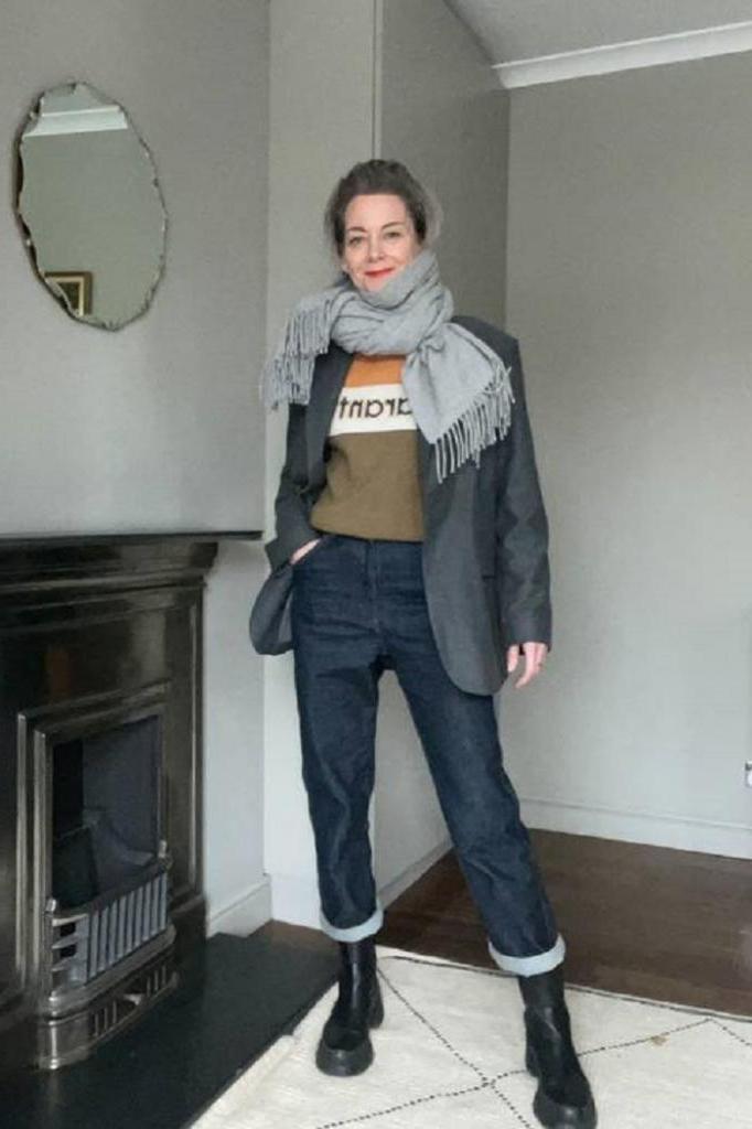 Одеваемся, как подросток, но со вкусом: 49 летняя женщина показала модные луки