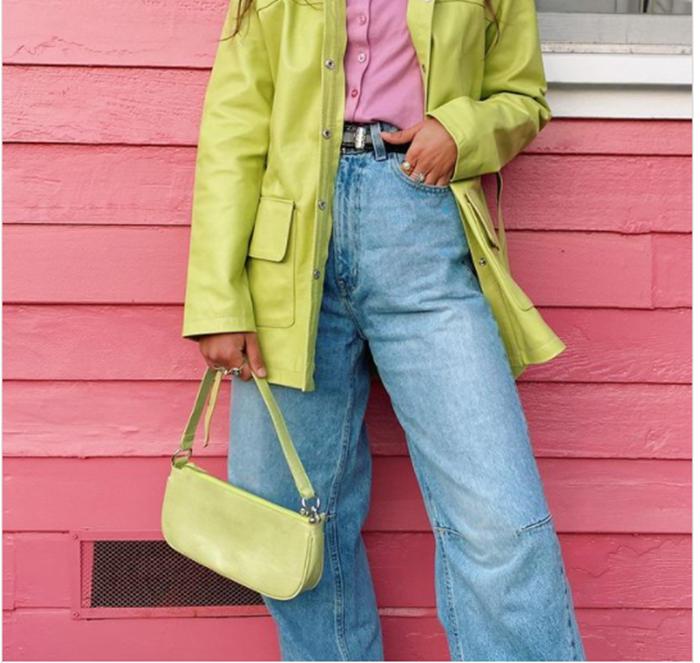 Тенденция 90-х возвращается: какую сумку в 2021-м будет иметь каждая женщина, следящая за модой