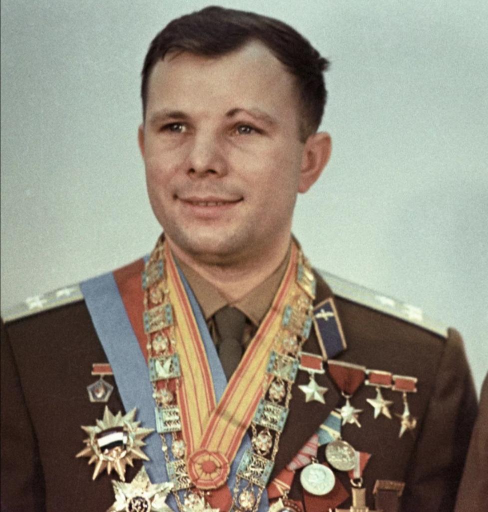 В космосе не был, но свою жизнь с полетами связал: внук Юрия Гагарина выбрал символичную профессию