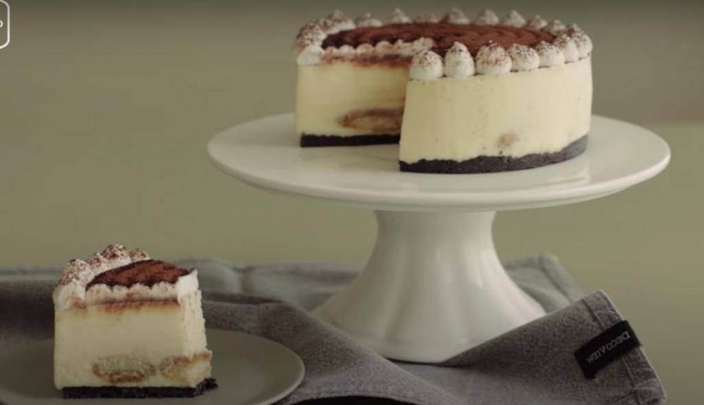 Десерт, простой в приготовлении и изумительнейший на вкус: домашний торт  Тирамису  из сливочного сыра
