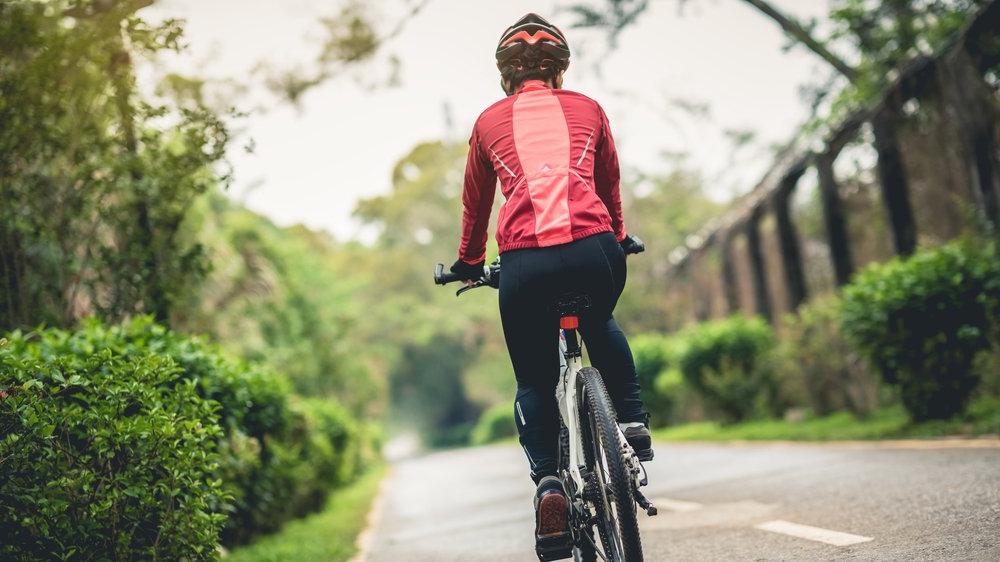 Худеем на велосипеде: минусы и плюсы этого вида спорта для здоровья