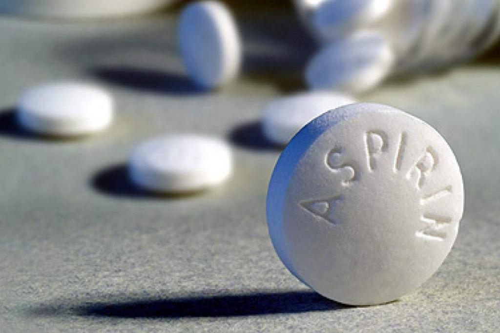 Дешево и сердито: как с помощью обычного аспирина отстирать одежду