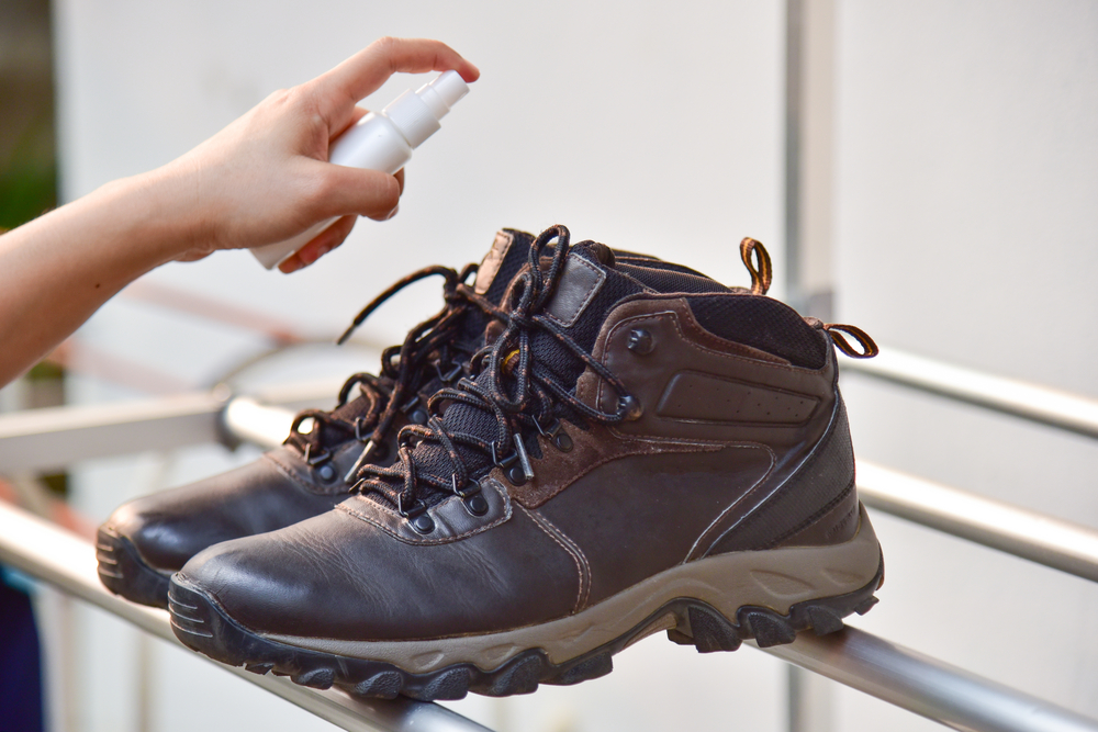 Неприятный запах из обуви: 7 эффективных лайфхаков устранения проблемы