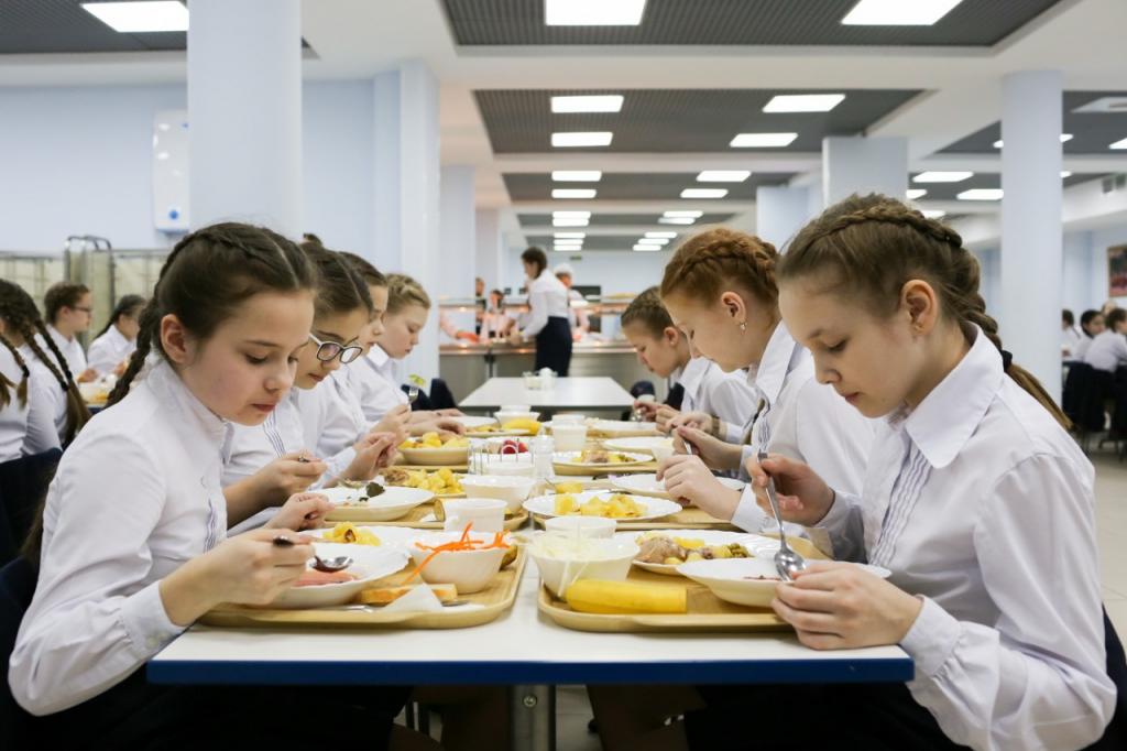 В Ростове вкусно, в Челябинске – не очень: дети и подростки составили рейтинг школьных столовых по регионам