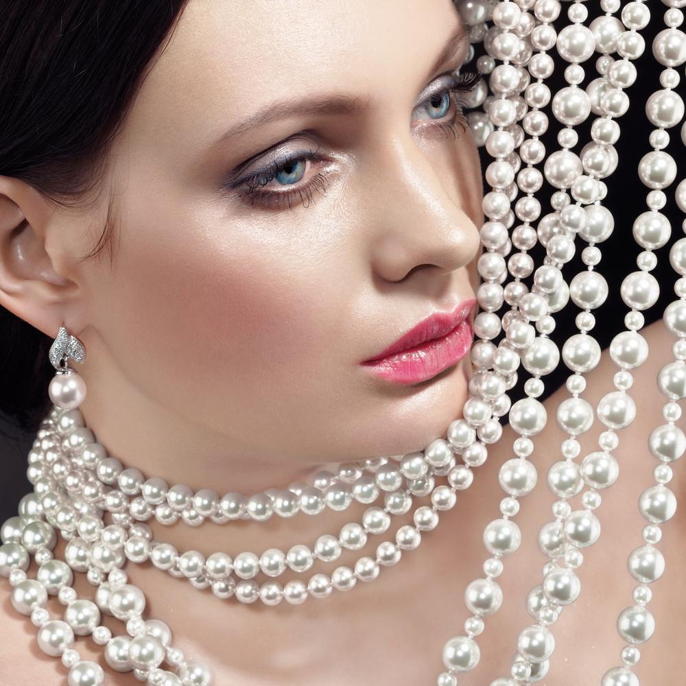 Зачем женщинам носить ожерелья и кто, согласно древним писаниям, обязан покупать им украшения