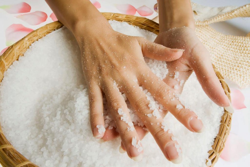 Сухость, шелушение и авитаминоз — как избежать этих проблем с кожей рук в межсезонье: мыть прохладной водой, и другие советы