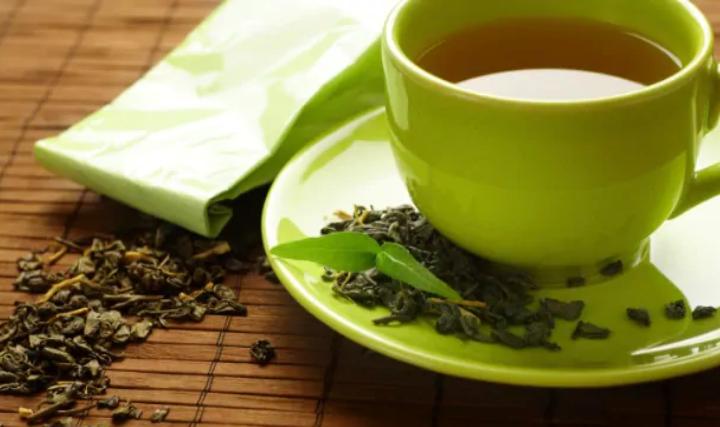 От усталости, для улучшения памяти и для работы сердца: на что способна чашка зеленого чая
