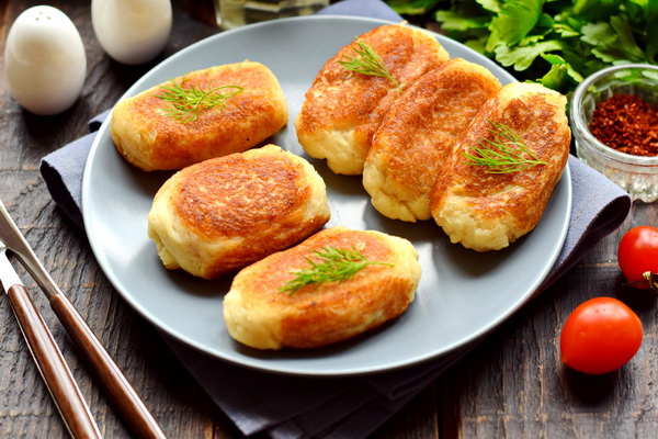 Пирожки из хлеба: простое вкусное лакомство