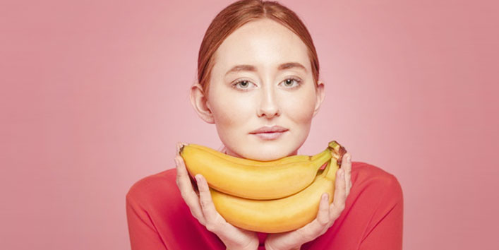 Для здоровой кожи нужно есть бананы: витамины A, С, группы B и калий возвращают молодость и красоту