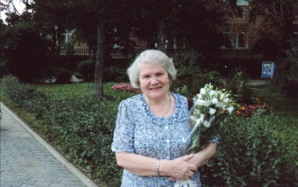 За рекламу молока было стыдно: как зарабатывает 88 летняя Валентина Ананьина