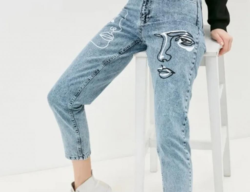 Машинная вышивка на джинсах
