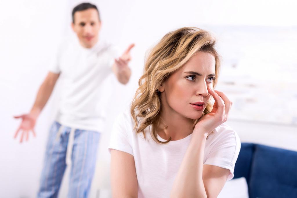 Муж устает на работе и весь негатив сбрасывает на жену: психолог рассказал, как сохранить отношения