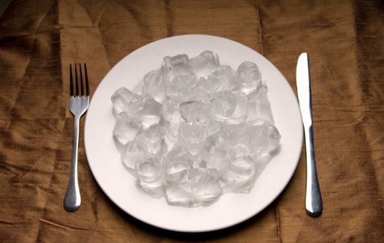 Все, что можно есть холодным, съедайте холодным или даже ледяным: минус 20 кг за 6 недель на ледяной диете