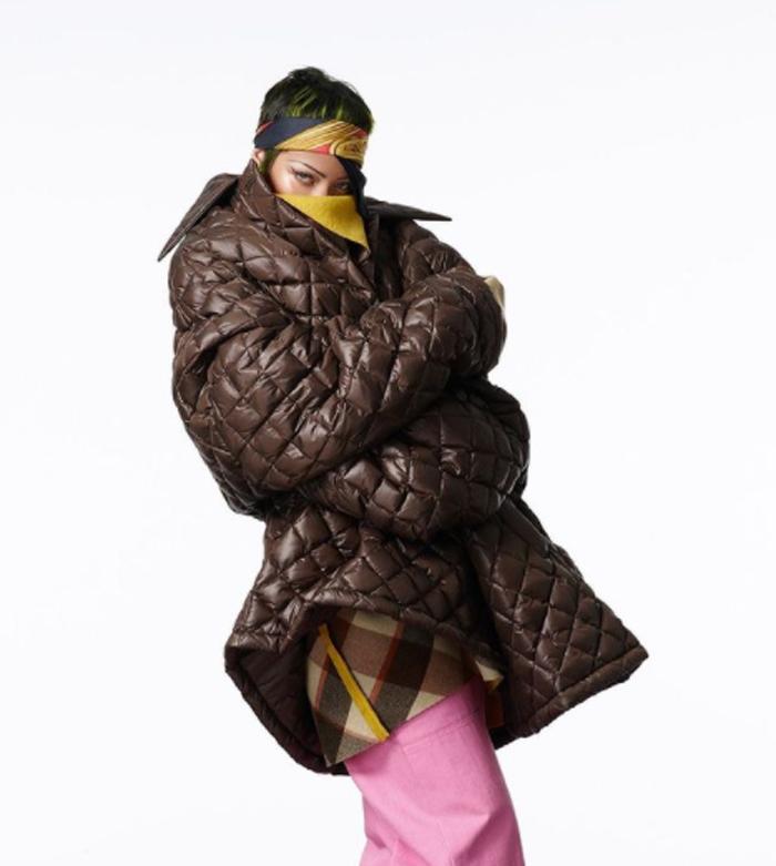 Кожаные пальто в стиле «Матрицы» и стеганые куртки оверсайз: несколько модных осенних вещей, которые можно купить в секонд хенде