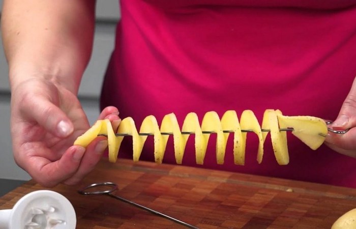 Как сделать простой нож для нарезки картошки, чтобы она получалась спиралькой