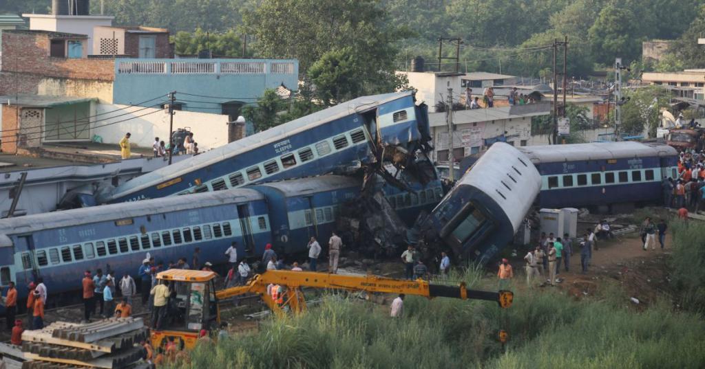 Аварии с поездами: надежность поездов и крупнейшие аварии в России