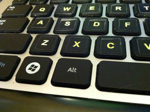 Знак равно на клавиатуре не работает