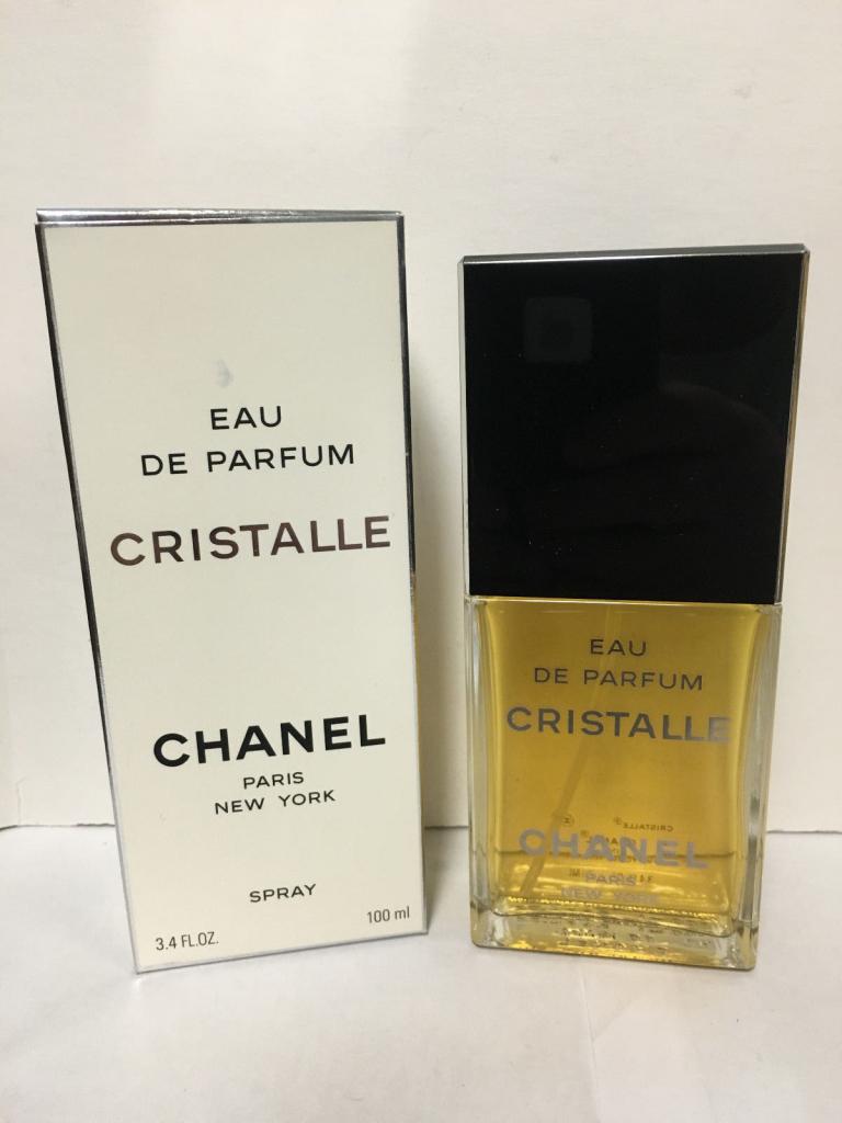 Духи шанель названия. Chanel Cristalle. Духи Шанель. Chanel духи. Шанель духи женские.