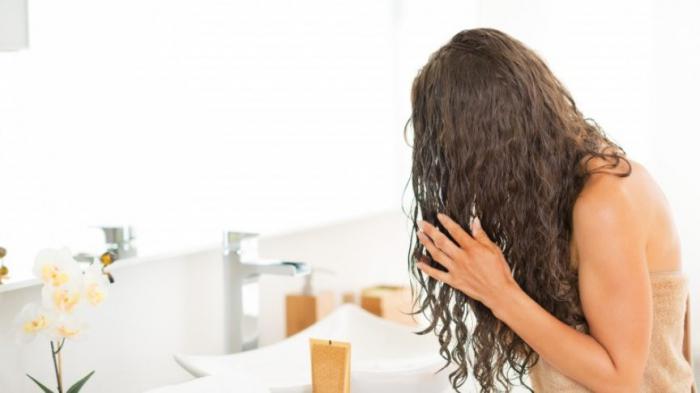 Самые грубые ошибки, которые вы допускаете при выпрямлении волос